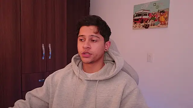Snapshot of domsantiago_ chatting on September 19, 12:46 am domsantiago  online show from September 19, 12:46 am