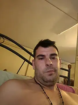 Snapshot of m702d-gr chatting on September 27, 8:23 am m702d-gr online show from September 27, 8:23 am