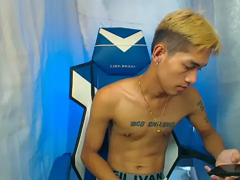 riks tyler online show from November 11, 5:34 am