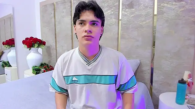 BenitoSaenz online show from December 20, 12:12 pm