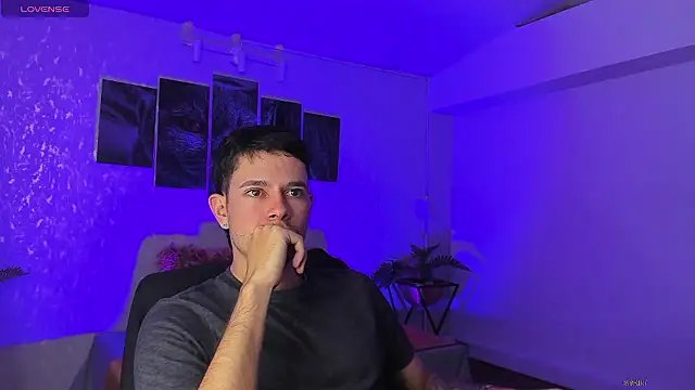 nils saint online show from January 12, 3:54 am