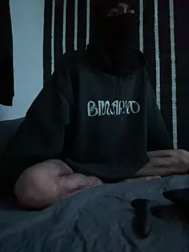 DarkCamBoy online show from April 29, 4:06 am