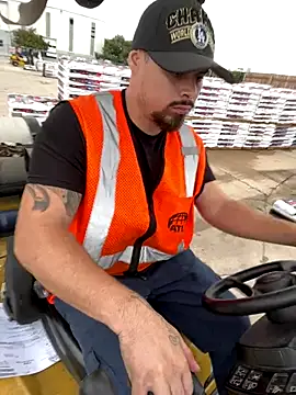 PuttieIn online show from September 23, 2:38 pm