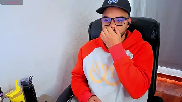 Ernesto-Rodriguez82 online show from May 25, 3:40 pm
