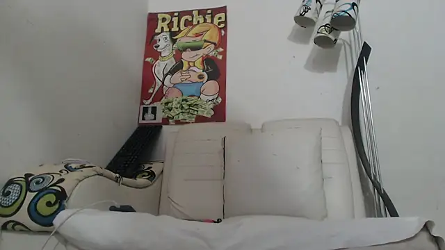 Thomasjons  online show from November 15, 8:00 pm