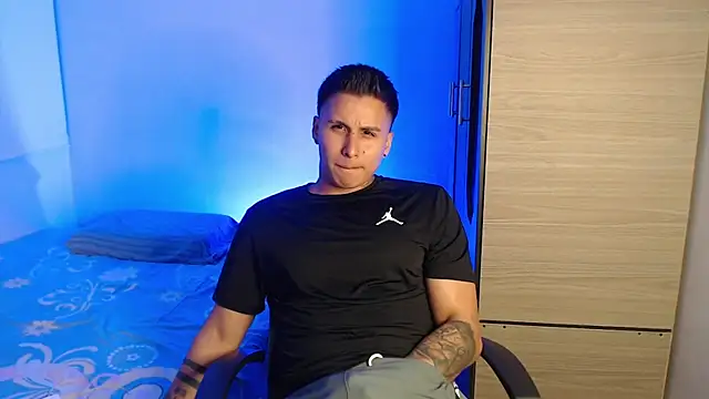 valentinosex1 online show from January 13, 12:04 am