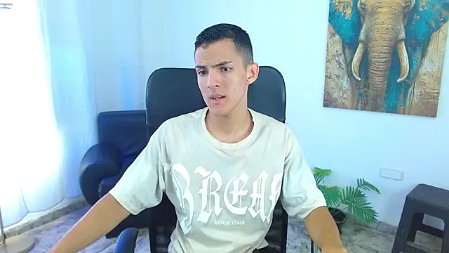 Matiius18 online show from May 28, 1:42 pm