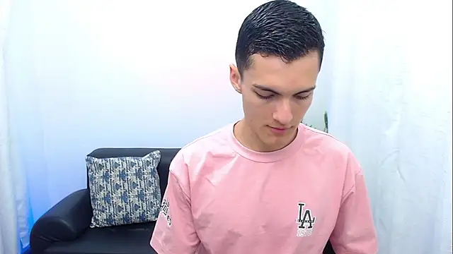 Matiius18 online show from December 17, 2:02 pm