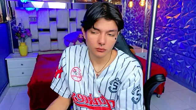 alandelrey57 online show from March 28, 7:14 pm