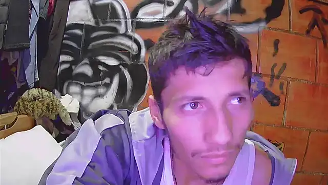 alexandercruz online show from May 22, 11:32 pm