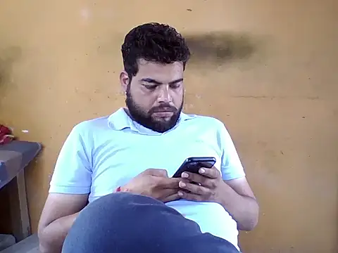 Snapshot of aadfgh11 chatting on October 31, 8:50 am aadfgh11 online show from October 31, 8:50 am