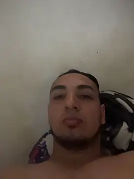 Snapshot of Alejand276765 chatting on October 18, 5:51 pm Alejand276765 online show from October 18, 5:51 pm