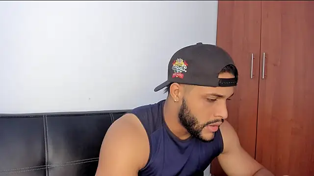 Pier Simons online show from November 13, 4:00 pm