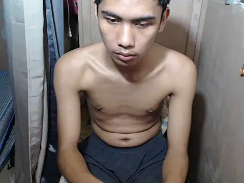 Demure Asian143 online show from June 18, 9:14 am
