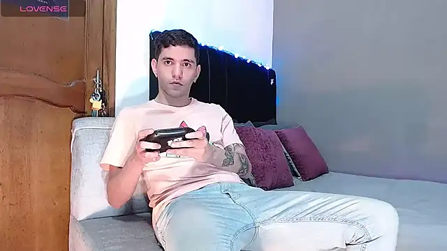 Matteo12  online show from January 8, 4:28 am