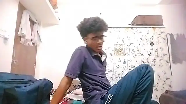 Snapshot of Rahulisagoodguy chatting on October 17, 12:20 pm Rahulisagoodguy online show from October 17, 12:20 pm