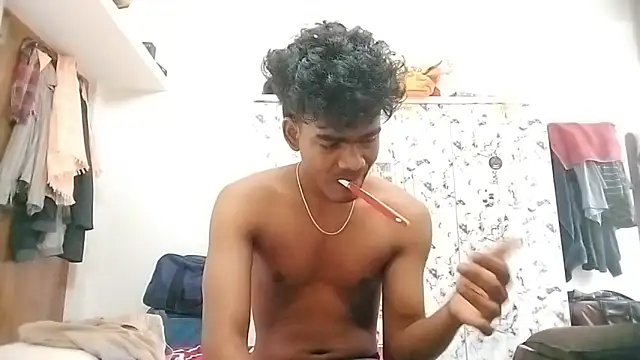 Snapshot of Rahulisagoodguy chatting on October 9, 7:35 am Rahulisagoodguy online show from October 9, 7:35 am