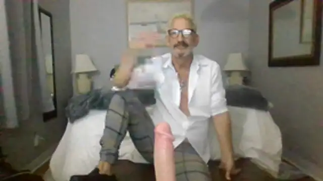 FoxnMouse online show from October 30, 2:24 am