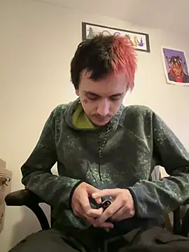 Capwildd 124 online show from June 28, 1:28 pm