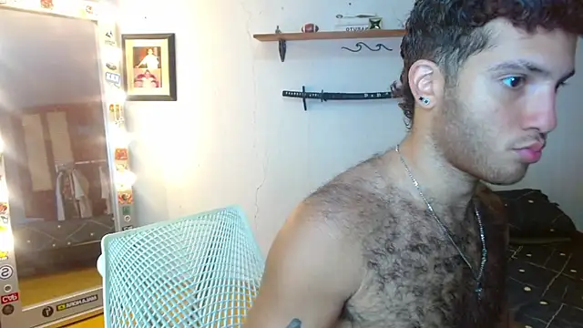 Snapshot of ocean_boy chatting on September 26, 6:49 pm ocean boy online show from September 26, 6:49 pm