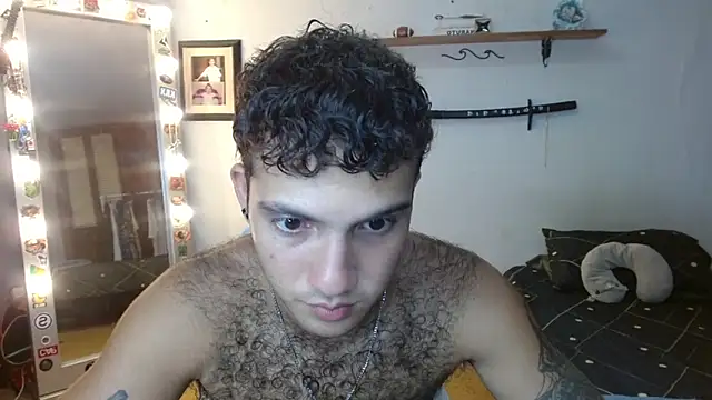 Snapshot of ocean_boy chatting on September 30, 2:07 am ocean boy online show from September 30, 2:07 am