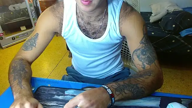 Snapshot of ocean_boy chatting on October 20, 8:46 pm ocean boy online show from October 20, 8:46 pm