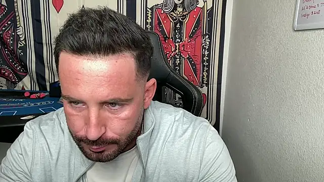 brettmycles28 online show from February 7, 9:42 pm