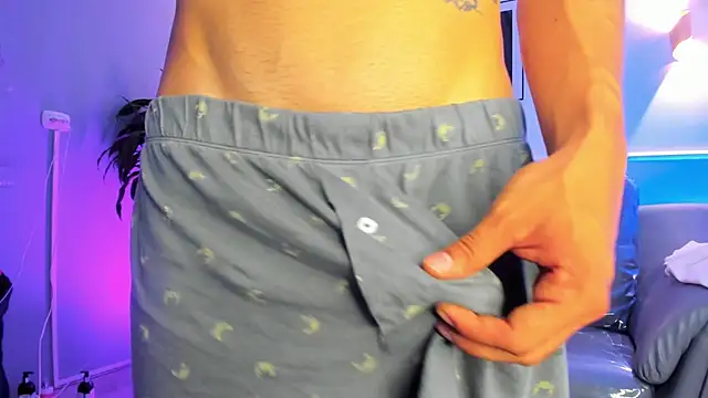 Leo santoro online show from March 26, 2:32 pm