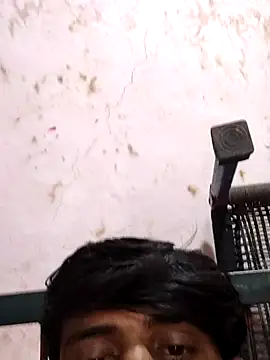 Snapshot of krishjaat43 chatting on October 25, 5:31 am krishjaat43 online show from October 25, 5:31 am