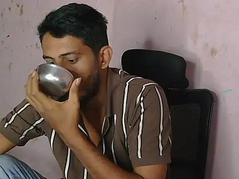 krishjaat43 online show from March 12, 1:02 am