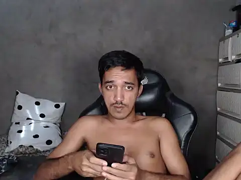 Snapshot of RowyCam chatting on October 8, 5:56 am RowyCam online show from October 8, 5:56 am