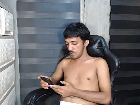 RowyCam online show from November 5, 11:45 am