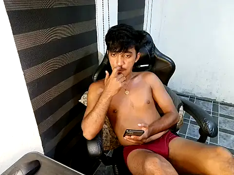 RowyCam online show from July 4, 11:13 am
