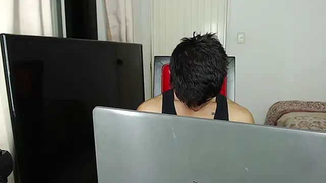 Alex mojica online show from November 1, 7:12 am