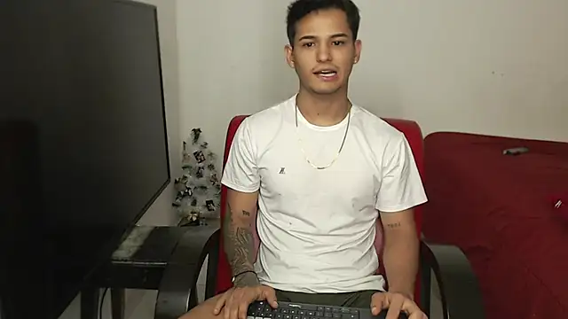 Alex mojica online show from February 25, 6:25 am