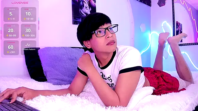 Dannyhot  online show from September 22, 8:52 pm