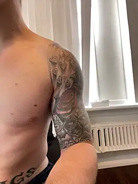 Snapshot of King_Kev_ chatting on October 8, 6:01 pm King Kev  online show from October 8, 6:01 pm