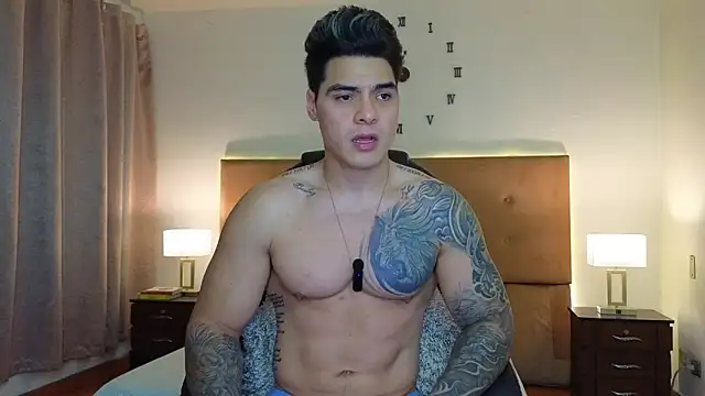 Steven Velez online show from June 11, 11:25 pm