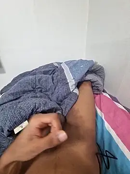 Snapshot of yesh_x chatting on October 7, 1:43 am yesh x online show from October 7, 1:43 am