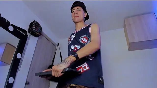 Mateo Escobar online show from September 10, 5:00 pm