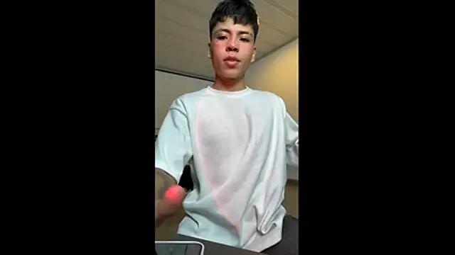 MaxiWildd online show from January 10, 1:04 pm