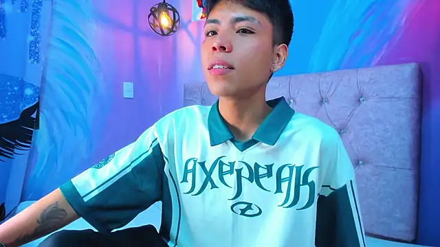 MaxiWildd online show from May 30, 1:11 pm