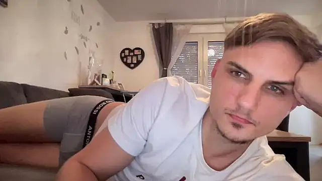 Sweetbooy90 online show from November 15, 2:08 pm