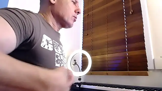 tomfoxcam online show from October 21, 3:37 pm