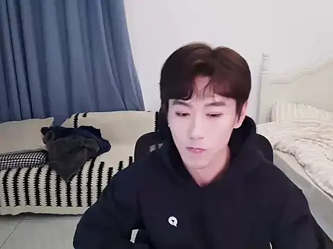 Al an online show from January 14, 4:44 pm