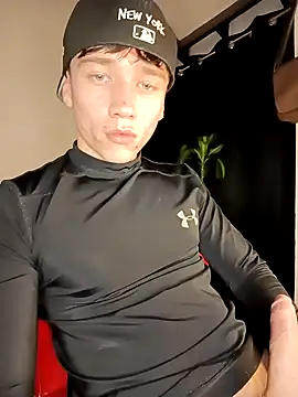 Snapshot of Logan_sixxer chatting on September 24, 3:39 am Logan sixxer online show from September 24, 3:39 am