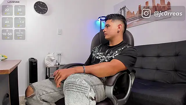  Juanes online show from October 27, 10:45 pm