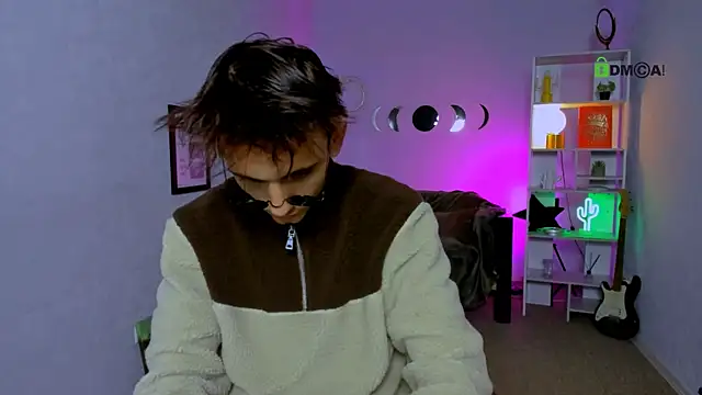 Snapshot of tobi_yours chatting on October 3, 7:19 pm tobi yours online show from October 3, 7:19 pm