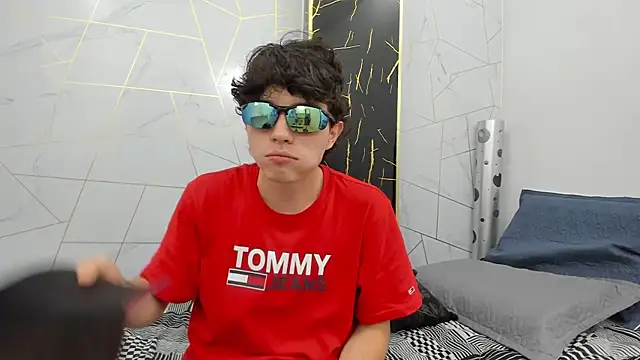 dia fax18 online show from October 30, 3:52 am