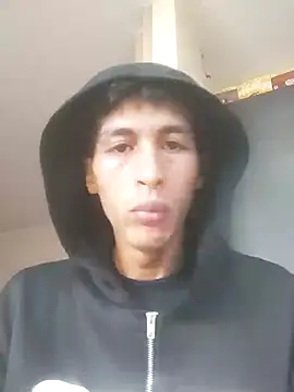 lusiboy96 online show from September 29, 7:51 am